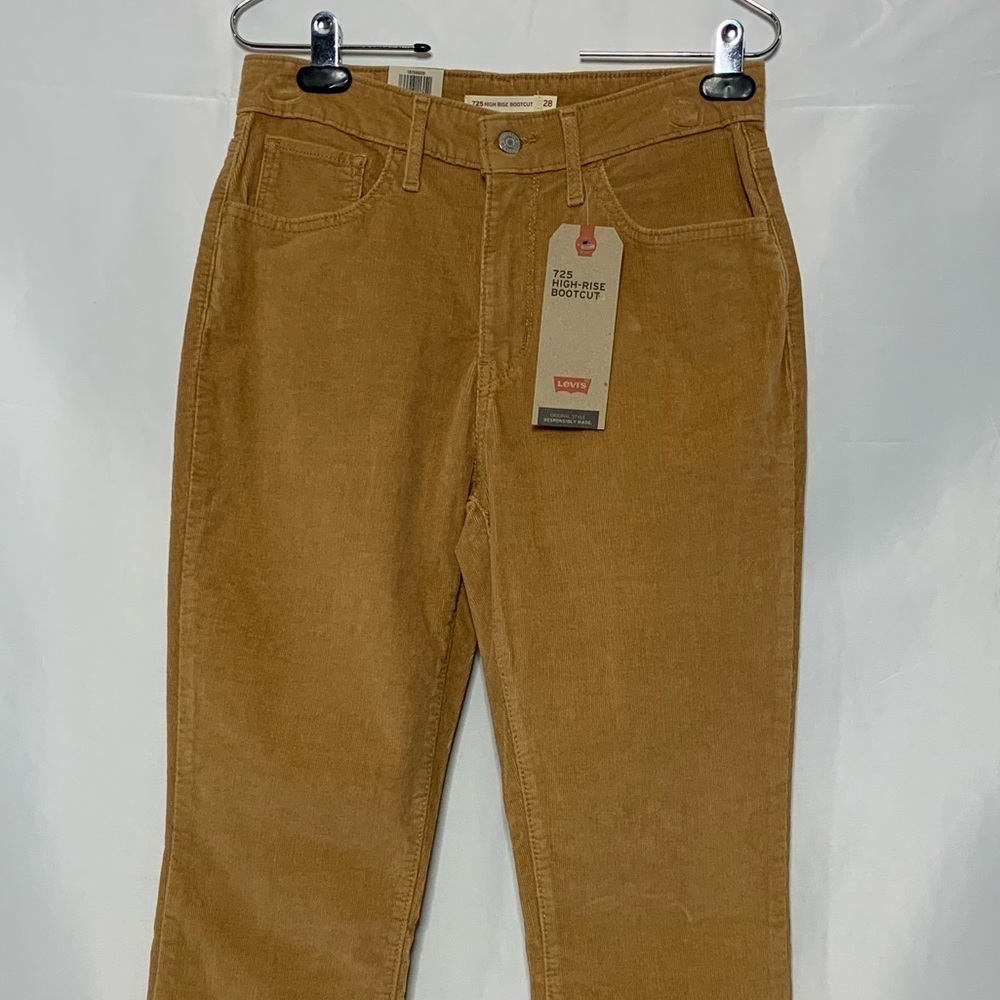 Levi’s 725 High Rise Bootcut Women’s Corduroy Pant - Picture 6 of 11